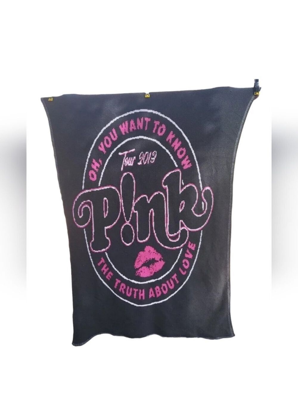 PINK 2013 TOUR "Oh You Want To Know The Truth About Love" Concert Throw Blanket